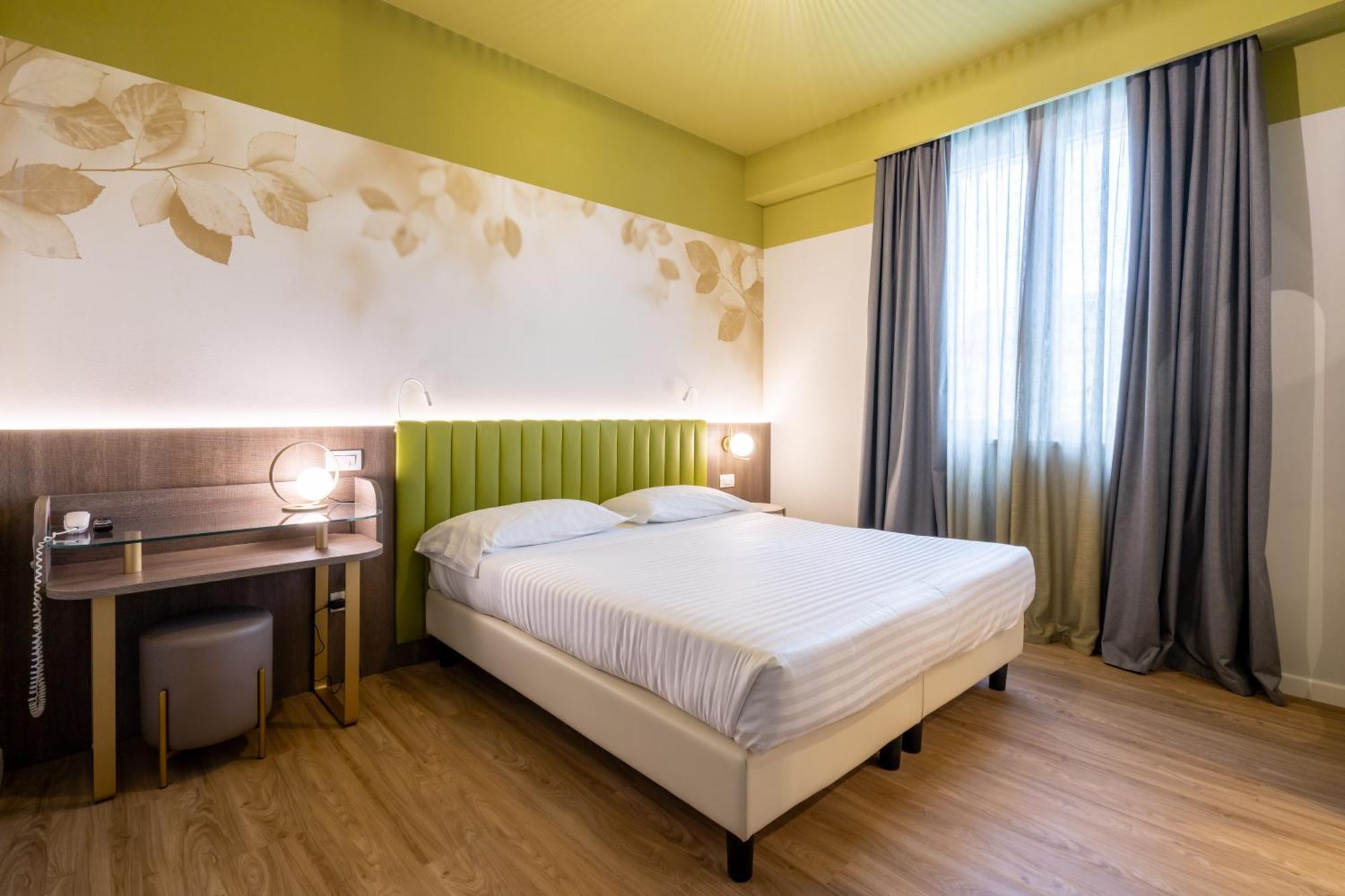 Hotel Regina Elena 57 & Oro Bianco Spa Rimini Buitenkant foto